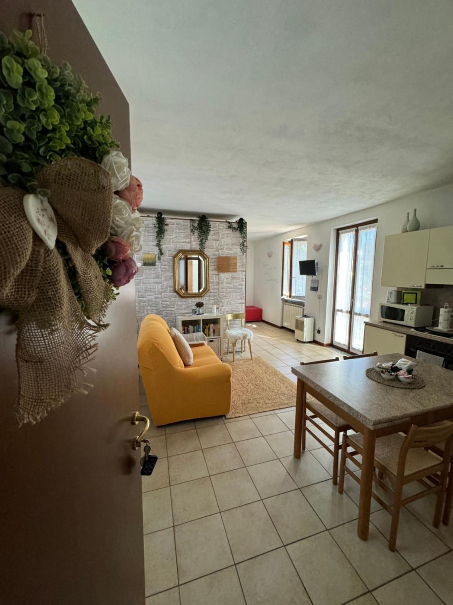 Апартаменты Casa Nonna Elide Besozzo Экстерьер фото