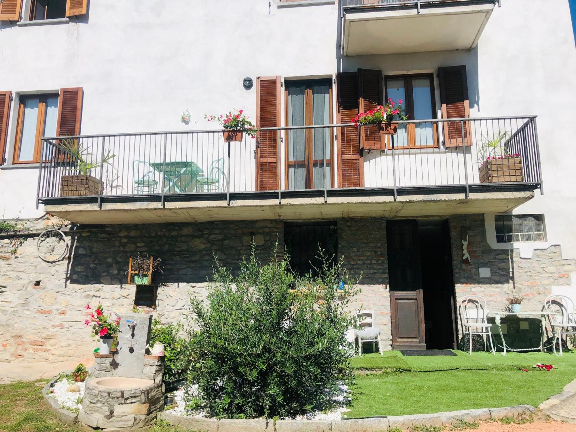 Апартаменты Casa Nonna Elide Besozzo Экстерьер фото